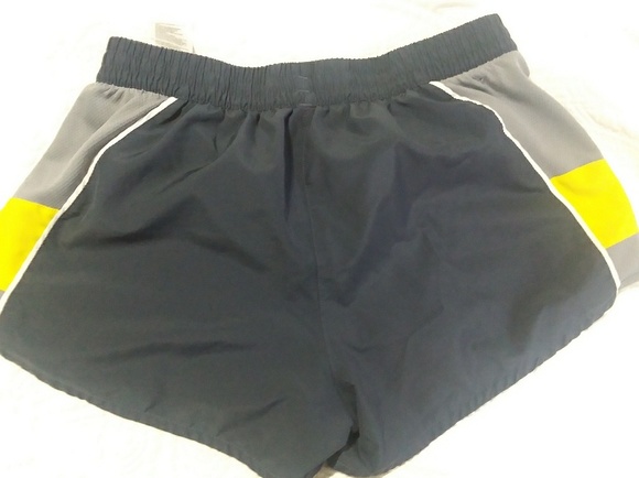 ADIDAS - Picture 3 of 6